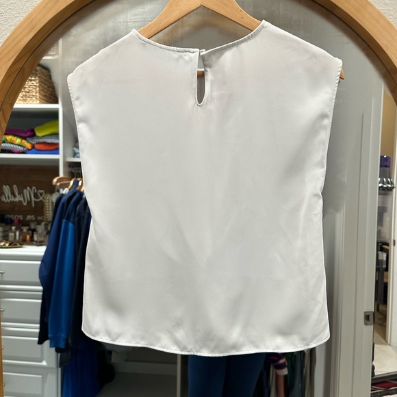 Zara White Sleeveless Tie Front Blouse - Picture 2 of 3